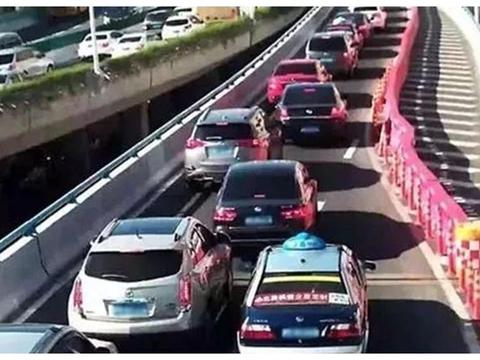 即日起严查，多地启用新型车道，一不小心12分就被扣光光！