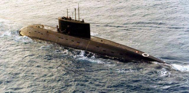 谁在说谎？一俄制潜艇在阿拉斯加海域突然上浮，美称俄遇到麻烦