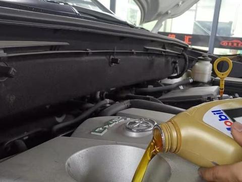 汽车机油、刹车油和防冻液，该多久换一次？不要浪费钱