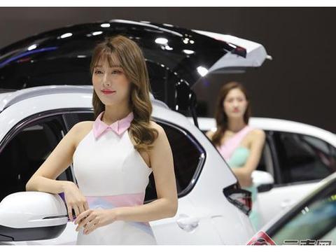 昆明国际汽车博览会周末人气爆棚