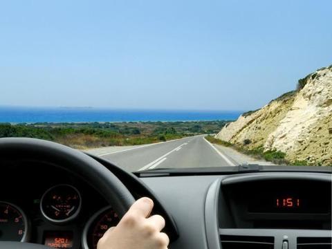 为什么有的车跑高速特别稳，有的车速度一快就飘？