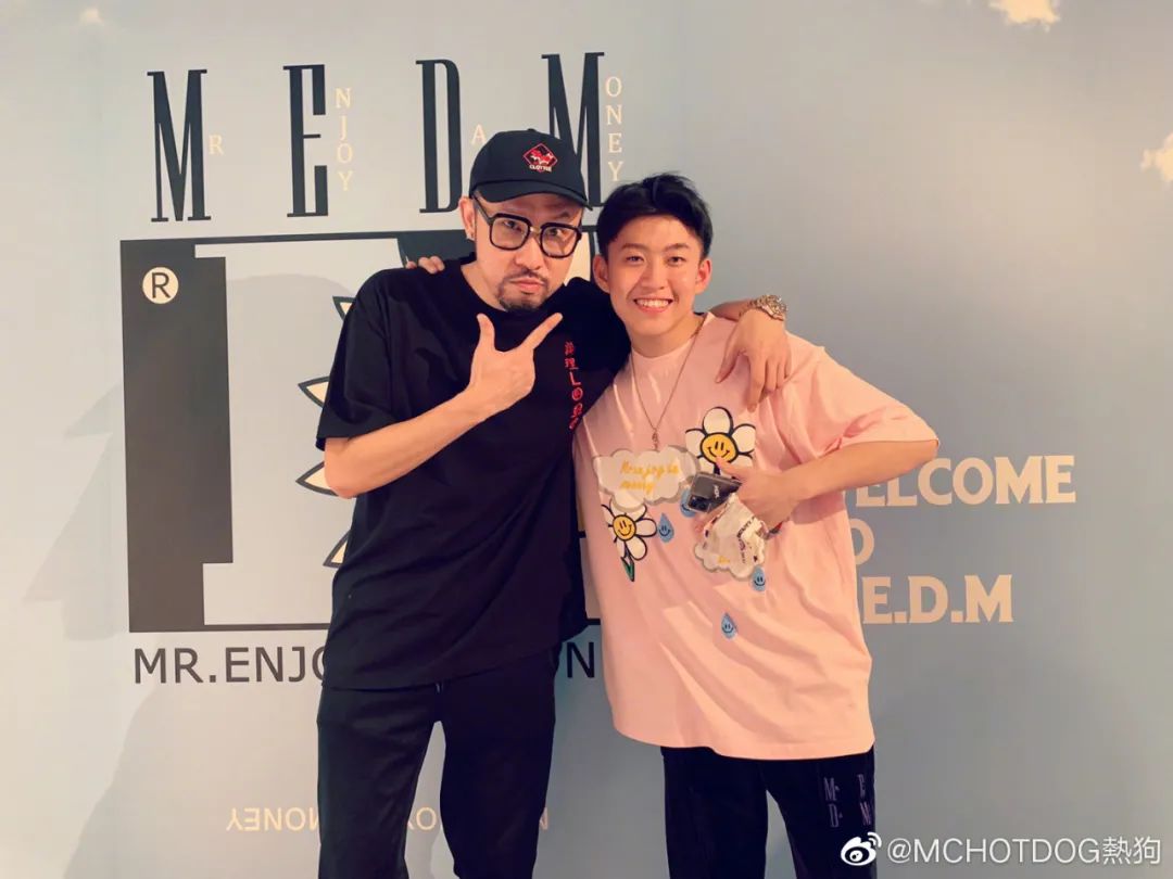 richbrian女朋友ins,richbrian女朋友 richbrian来中国和王嘉尔奔现和女朋友网恋七哥中国行独家专访