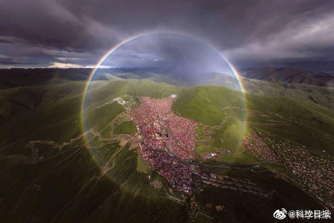 🌈彩虹其实是正圆形的 