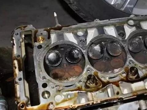 汽车产生积碳，怎样才能把积碳排尽？