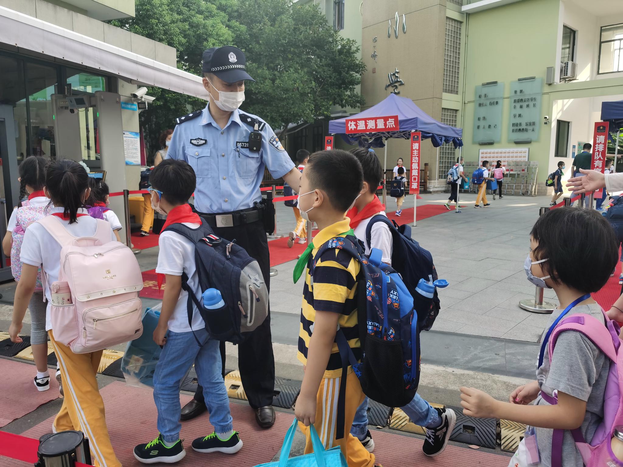 2020年9月1日,上海浦东民警护校。 浦东分局供图