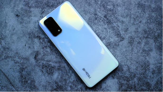 realme x7pro,realme x7pro充电器 和4000万人一起"敢越级",realme真我x7pro图赏