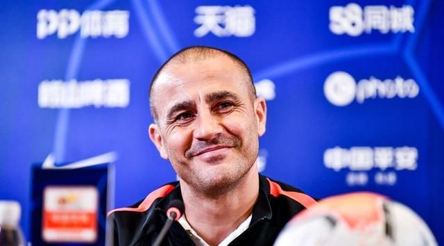 广州德比恒大首发预测:两大争议人物坐稳主力,头号射手继续缺阵