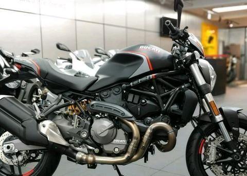 杜卡迪Monster821高级版