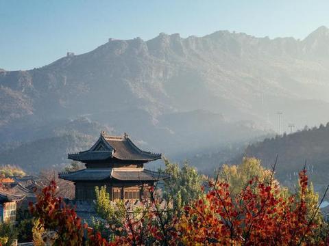 北京秋天哪里好玩？去古北水镇泡温泉、赏红叶、穿汉服