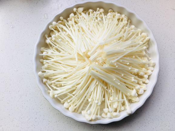 金针菇蒸虾仁,荤素结合蒸一蒸,小孩吃益智,女人吃减肥