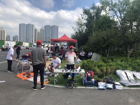 “老头乐”的焦虑：人见人爱的买菜车，还是安全堪忧的垃圾技术？