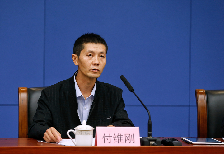 【问答】昔日建卡贫困户,如今致富带头人,他怎么做到的?