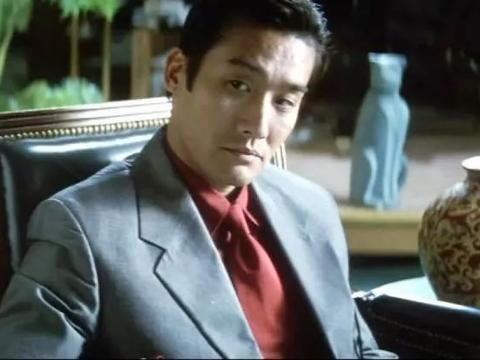 时代遗珠《黑金》：千面影帝梁家辉，孤星泪水周朝先