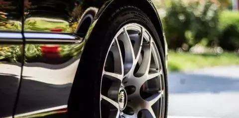 什么时候应该更换汽车轮胎？看完这四点后，我成了一个老司机