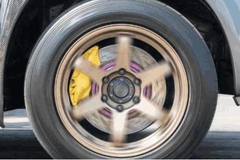 汽车轮胎到底可以用几年？修车师傅说出实情，别被坑了还花冤枉钱