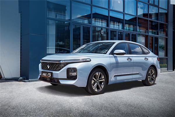 这几款国产三厢轿车只要10万就能顶配入手 真的太划算了