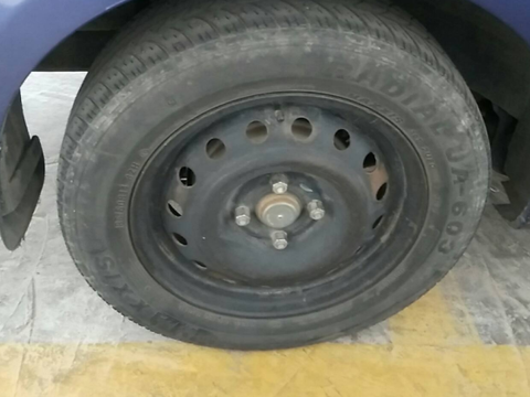 汽车轮胎出现这4种现象，再穷也要马上换掉，不要觉得是小事