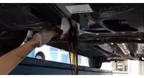 新手司机看过来 爱车首保该这么做|汽车|滤清器|轮胎|机油|首保