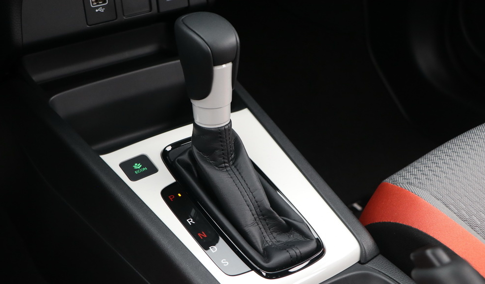 经济实用的日系车推荐,本田飞度、丰田致炫如何二选一?