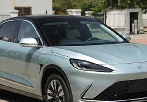 ARCFOX αS实拍图片曝光 最大续航里程达708公里