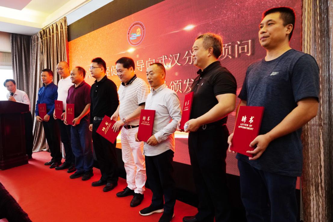 湖北省军区原副政委刘共希将军和桃江县领导张亮荣,戴文,陈奇才等领导