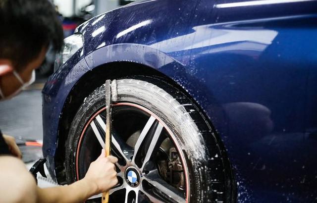 中国式养车几大怪象，都是穷人思维的代价，最终却便宜了4s店