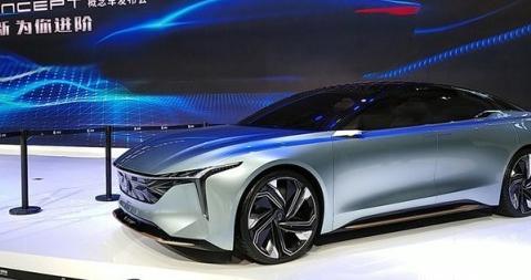 一汽亮出新轿跑王！撞脸凯迪拉克，109马力+油耗6.7L+6AT