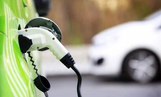 新能源车和传统燃油车之间 应该如何抉择