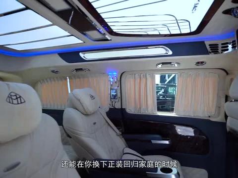 20款奔驰V250迈巴赫版实拍体验，霸气车身，二排超舒适