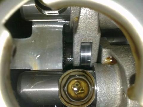 如何判断发动机是否该清理积碳了?老师傅：主要看这几点