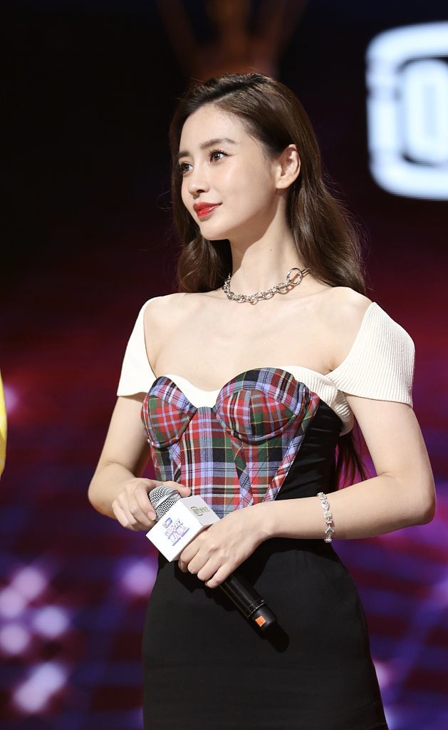 angelababy侧颜,关之琳侧颜 angelababy侧颜惊艳姿势美呆了 这生图颜值你打几分?