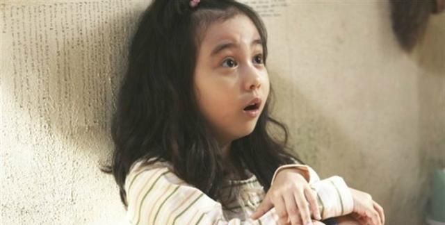韩电影《7号房》童星葛素媛暴风成长 14岁精致五官宛如洋娃娃