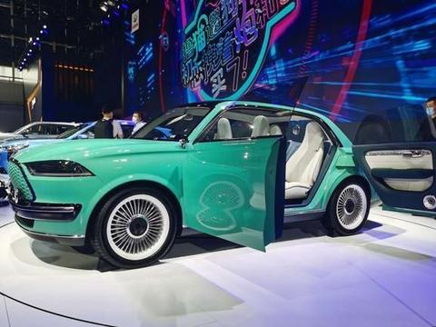 长城对开门轿车亮相!复古与高科技完美融合,气势不输劳斯莱斯