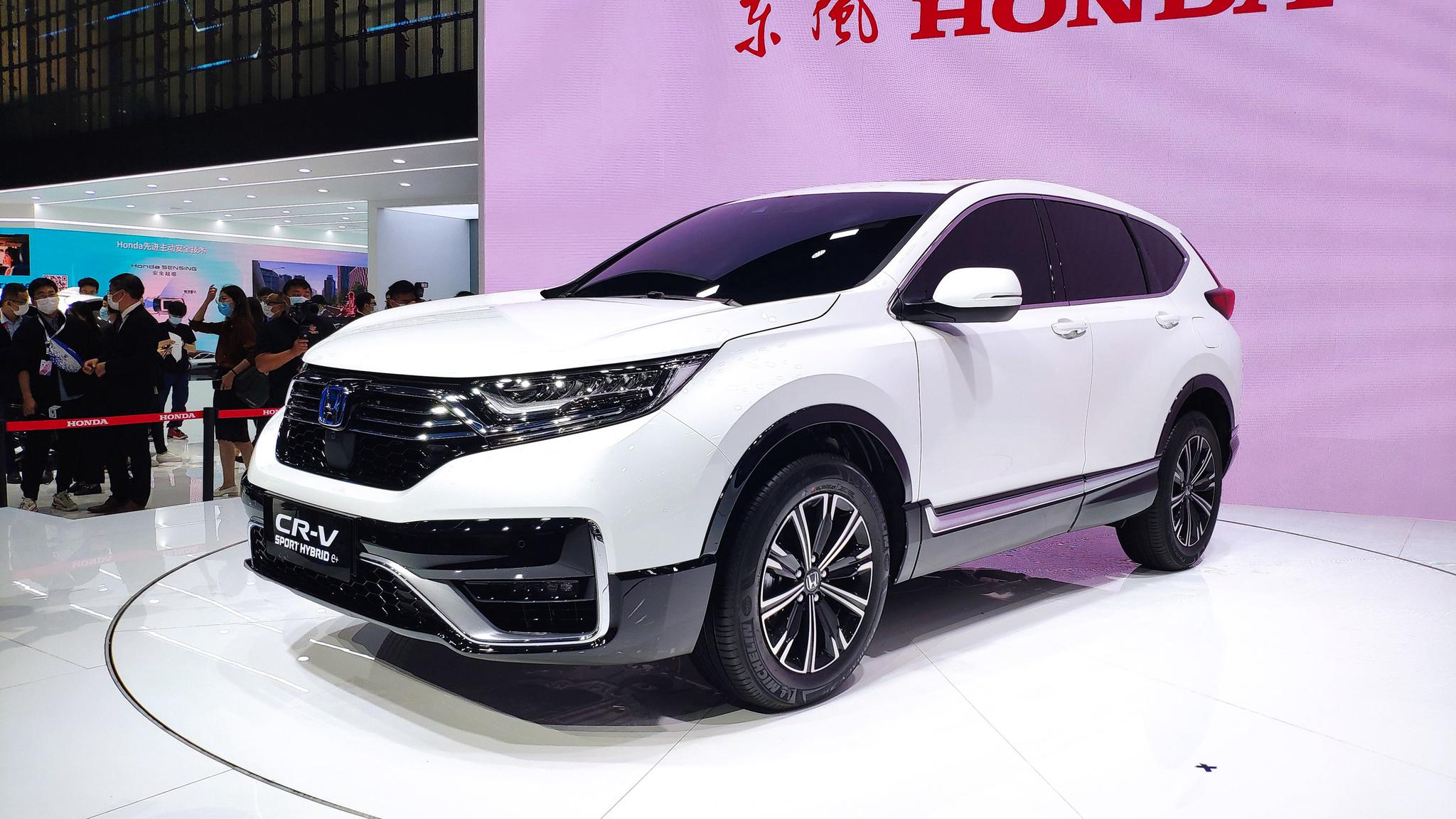 宝马纯电动i4概念车北京车展首发，2021年正式投产 | 每日经济网