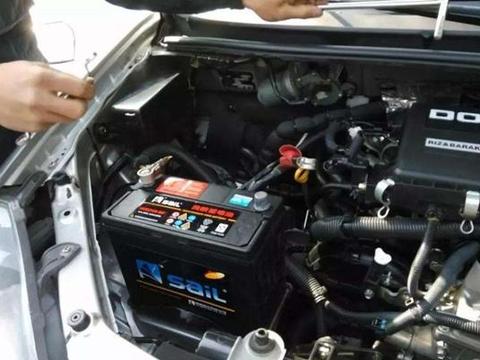 蓄电池失效的征兆你知道吗？趁早发现，不然就只能等救援了！