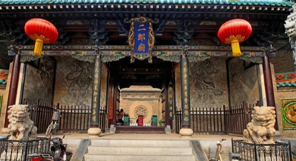 藏在平遥古城的二郎神庙最初供奉的不是三目杨戬而是一位凡人