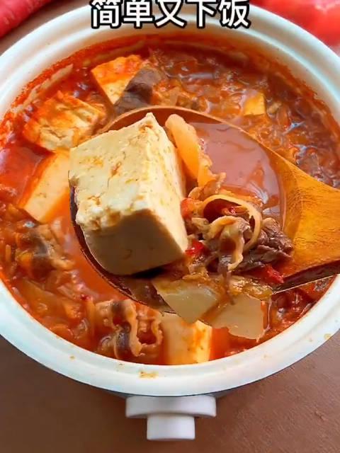 国庆宅在家看韩剧，配上韩式泡菜牛肉豆腐汤，完美