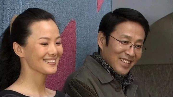 咏梅:陪伴陈道明8年,身价2亿,嫁给王菲初恋,49岁夺影后