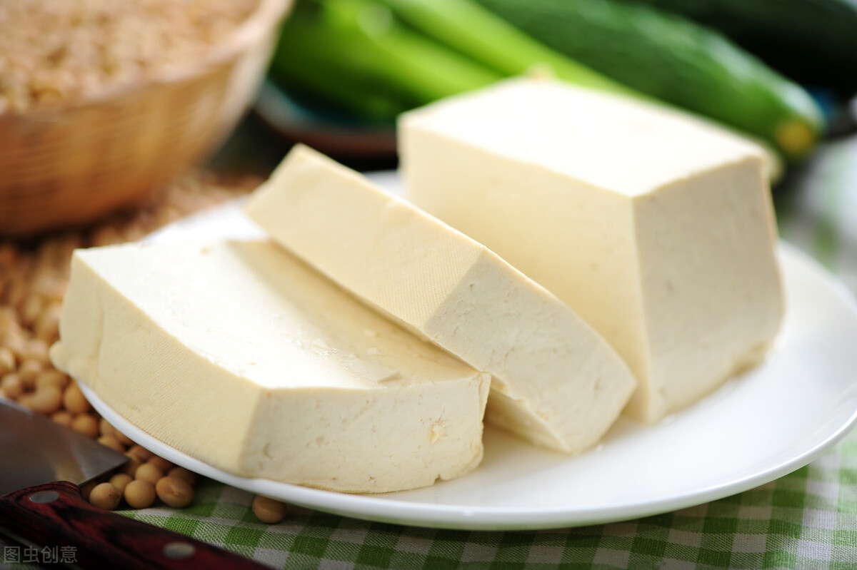 豆腐怎样做好吃入味，加2勺它，增香又提味，比麻婆豆腐更好吃！__凤凰网