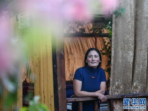 老总下药小保姆_小马云保姆照片(3)