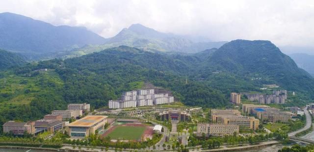 西南本科院校,阿坝师范学院和六盘水师范学院,虎斗龙争