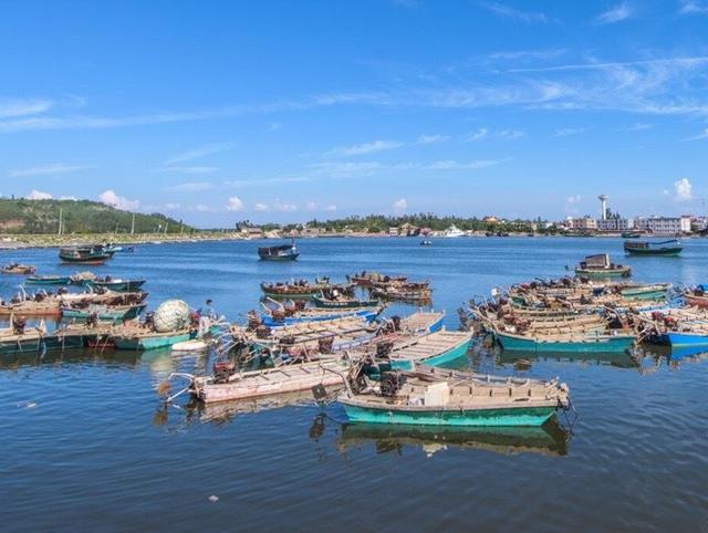 湛江各县市gdp_2016-2020年湛江市地区生产总值、产业结构及人均GDP统计(2)