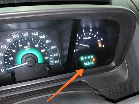 9万多公里的道奇检查，刹车片需要换，车主却自带一副旧刹车片！