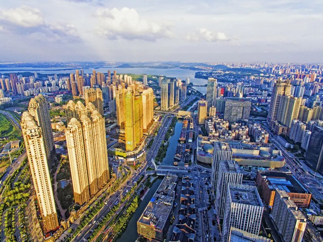 武经济总量_世界经济总量图片