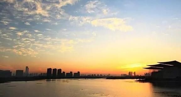 江苏地级市gdp排名_人口流失严重的江苏城市,GDP省内排名第五,但还留不住大学生
