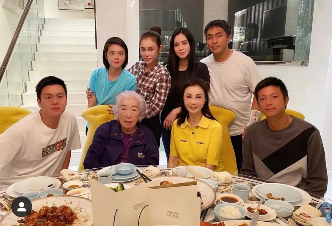 刘嘉玲一心打入贵妇圈，借亿元豪宅为百亿千金庆生（组图） - 2