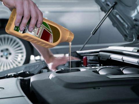 为什么去4S店保养总被坑？牢记3点，以后不会再被坑