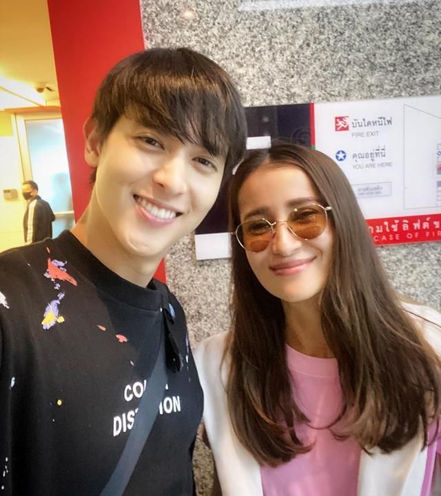 泰星james女朋友,james泰星女友foam 泰星james j:与女友的感情非常好,交往几年是我们两个