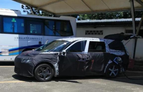 首款MPV车型，领克MPV实车渐露真容