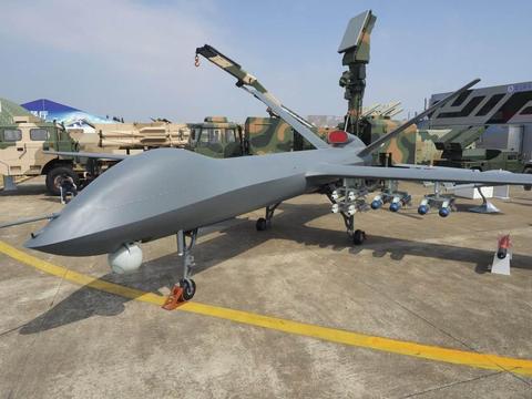 土耳其无人机在亚阿战场上大杀四方，但为何更应该买中国无人机？